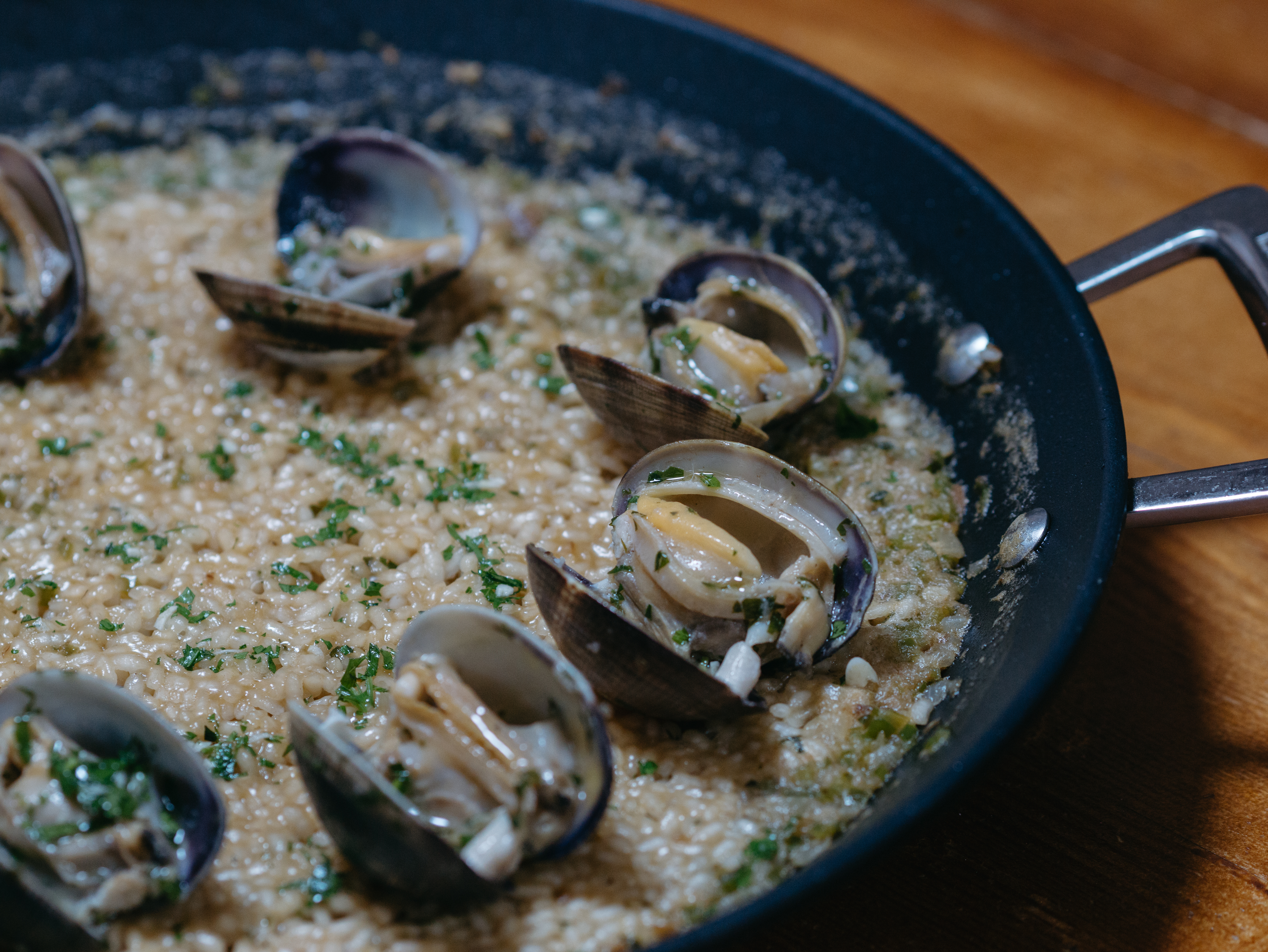 Cazuela de arroz con almejas