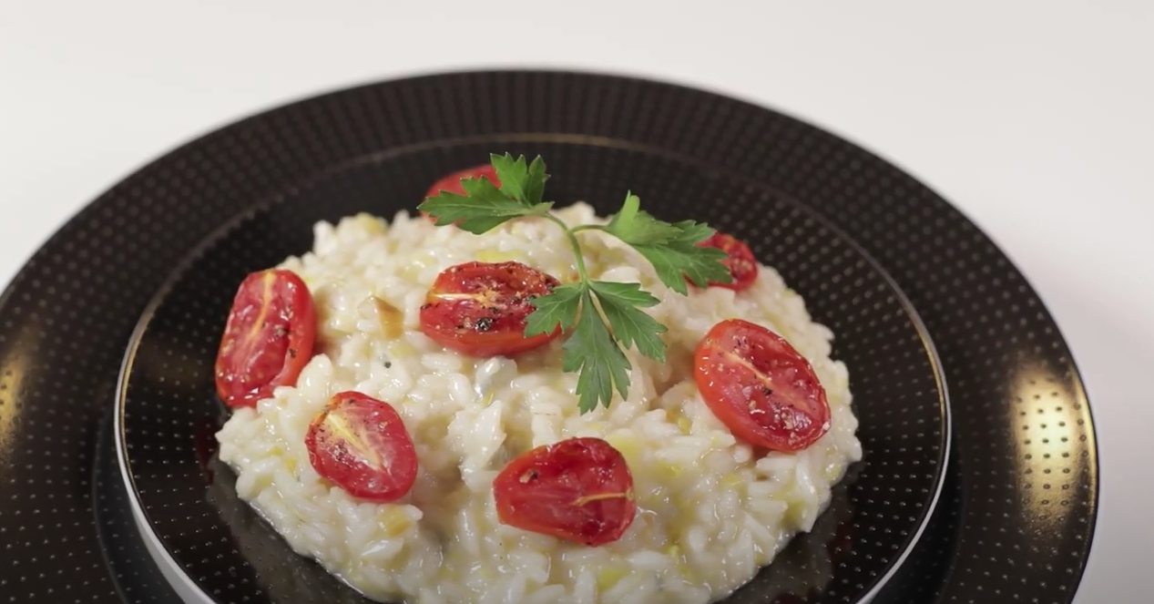 Risotto de porros amb gorgonzola i tomàquets rostits